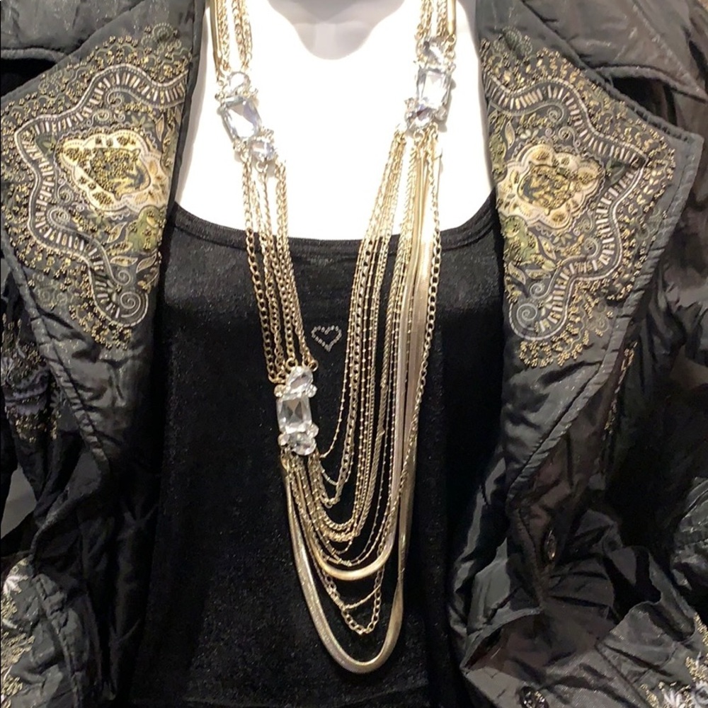 Statement necklace